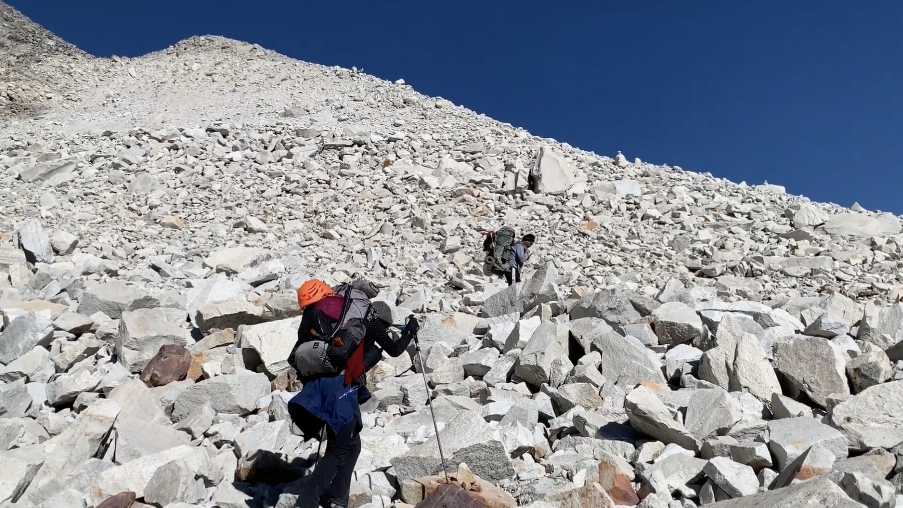 sherpani-col-basecamp-way-up.png