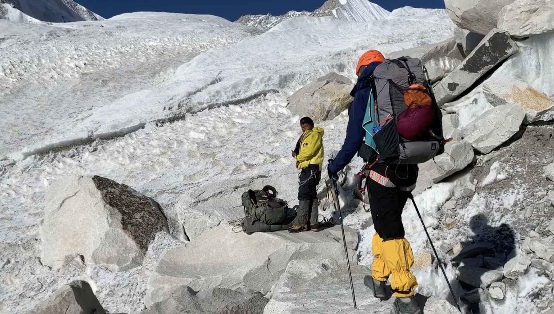 sherpani-col-gletscher.png
